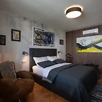Queen Апартаменти *
